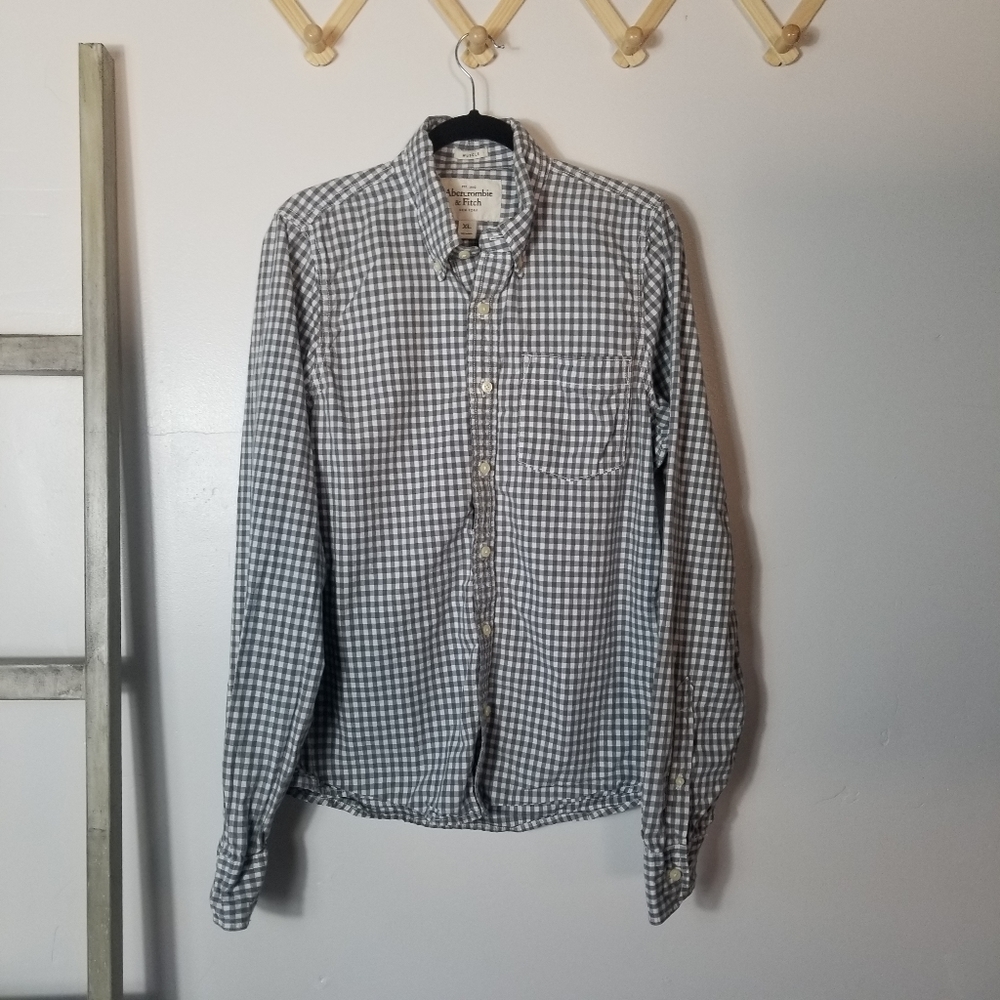 ABERCROMBIE & FITCH GRAY AND WHITE 100% COTTON BUTTON DOWN MUSCLE SHIRT SIZE XL